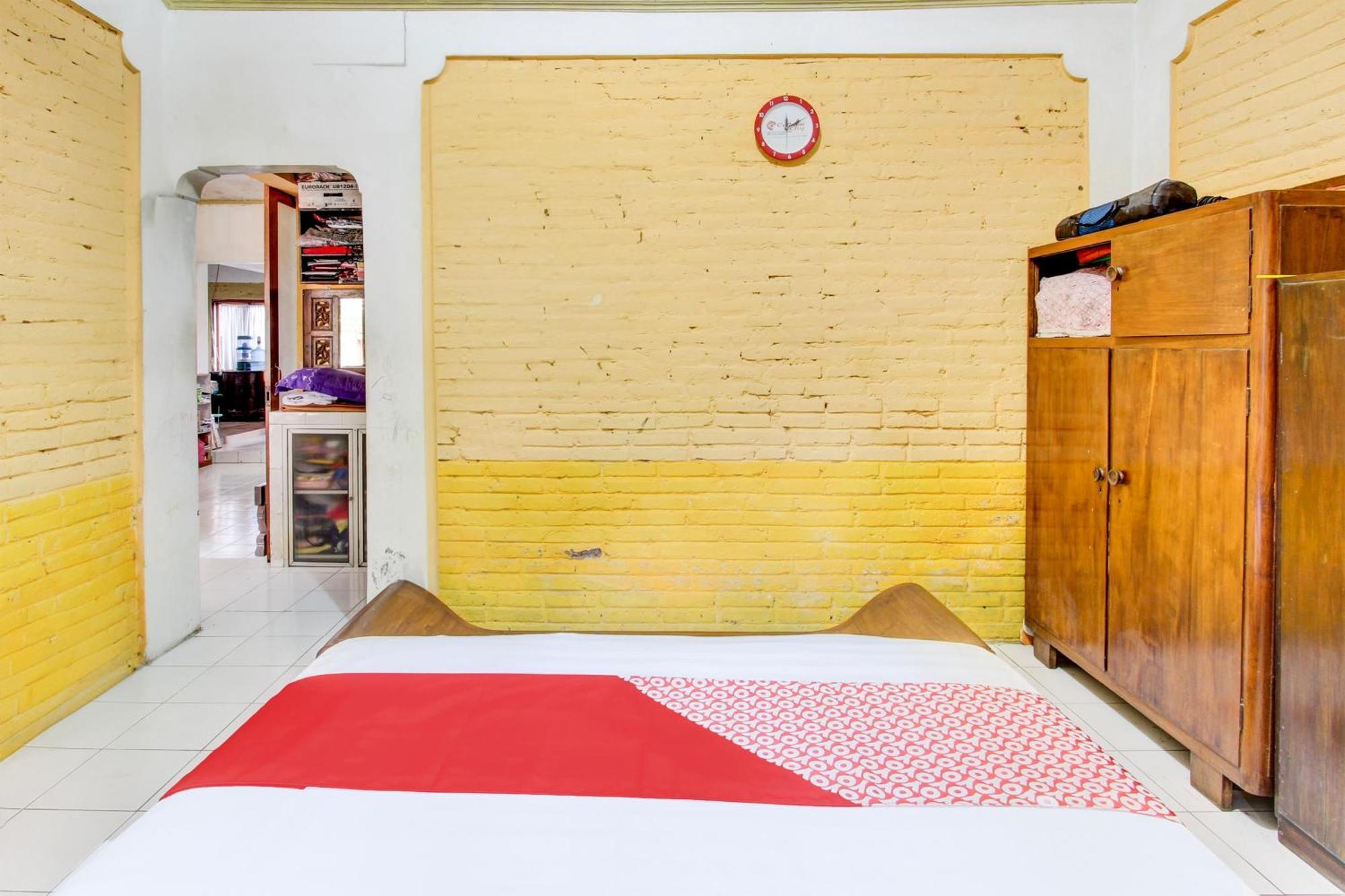 Oyo 94000 Omah Citra Genia Homestay Ngaglik エクステリア 写真