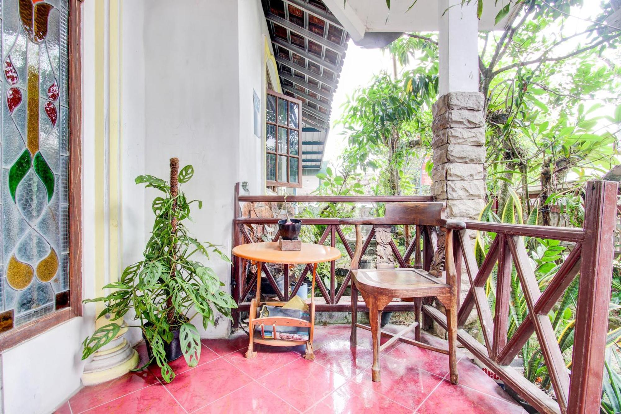 Oyo 94000 Omah Citra Genia Homestay Ngaglik エクステリア 写真